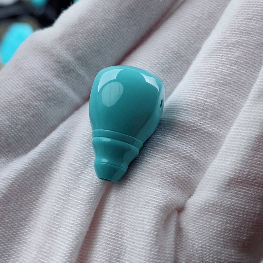 绿松石配饰未镶嵌