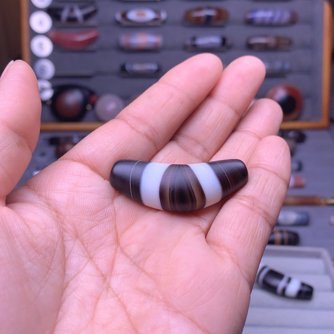 c***c玛瑙/玉髓未镶嵌珠宝奇石