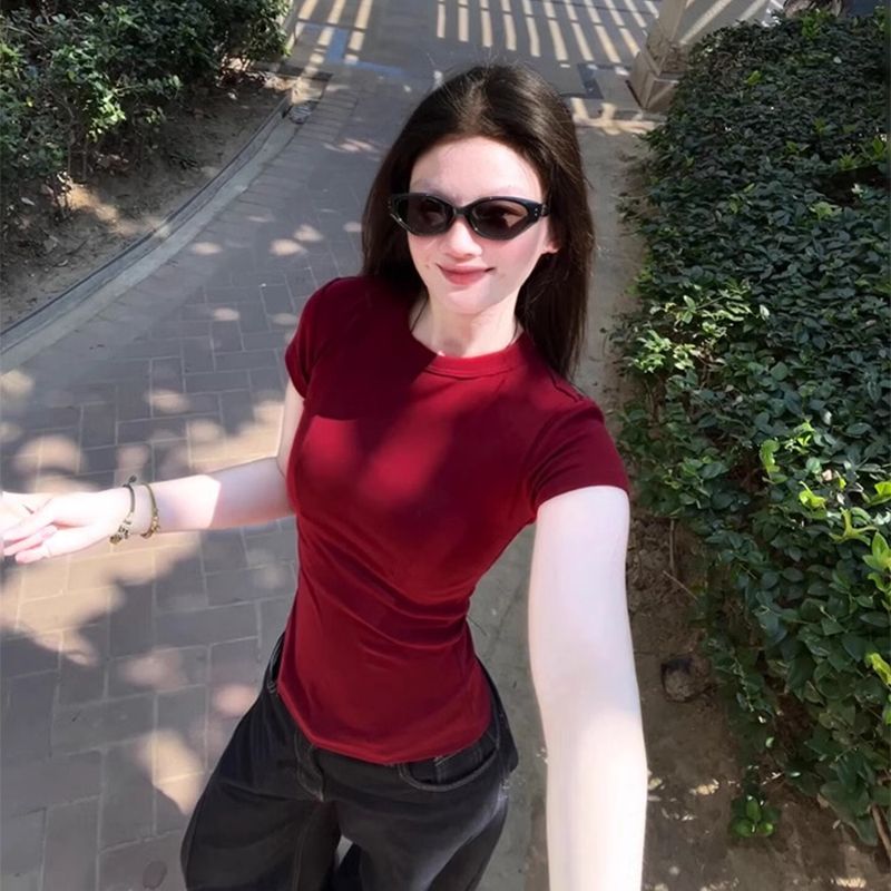 酒红色短袖女t恤夏正肩修身圆领2025新款半袖收腰显瘦美式上衣纯