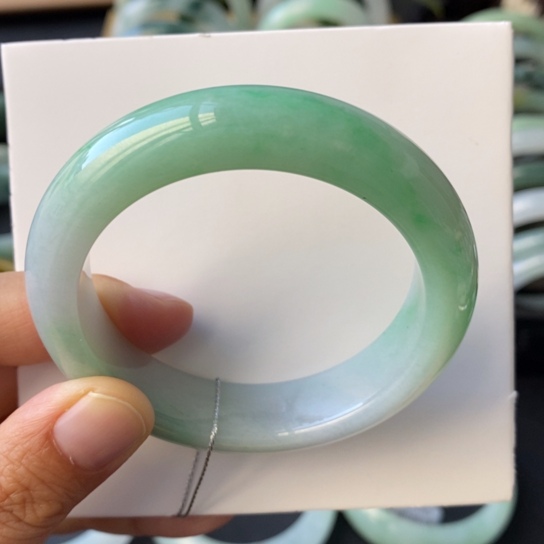 翡翠未镶嵌手镯天然