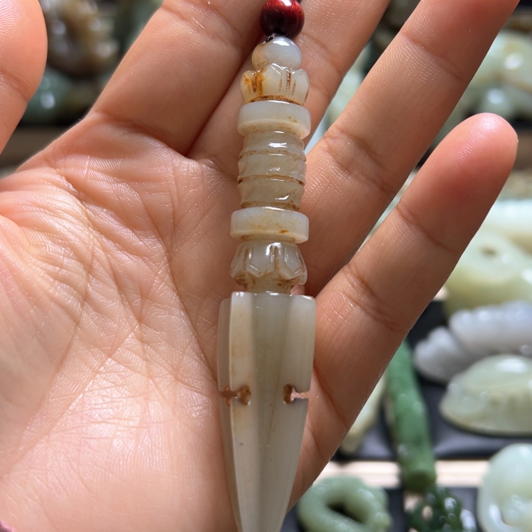 和田玉（糖玉）颈饰未镶嵌