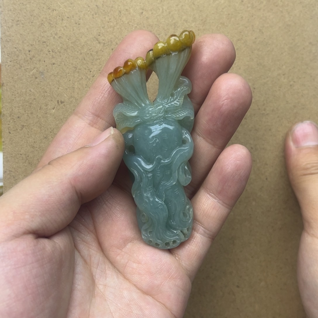 蛇纹石玉颈饰未镶嵌