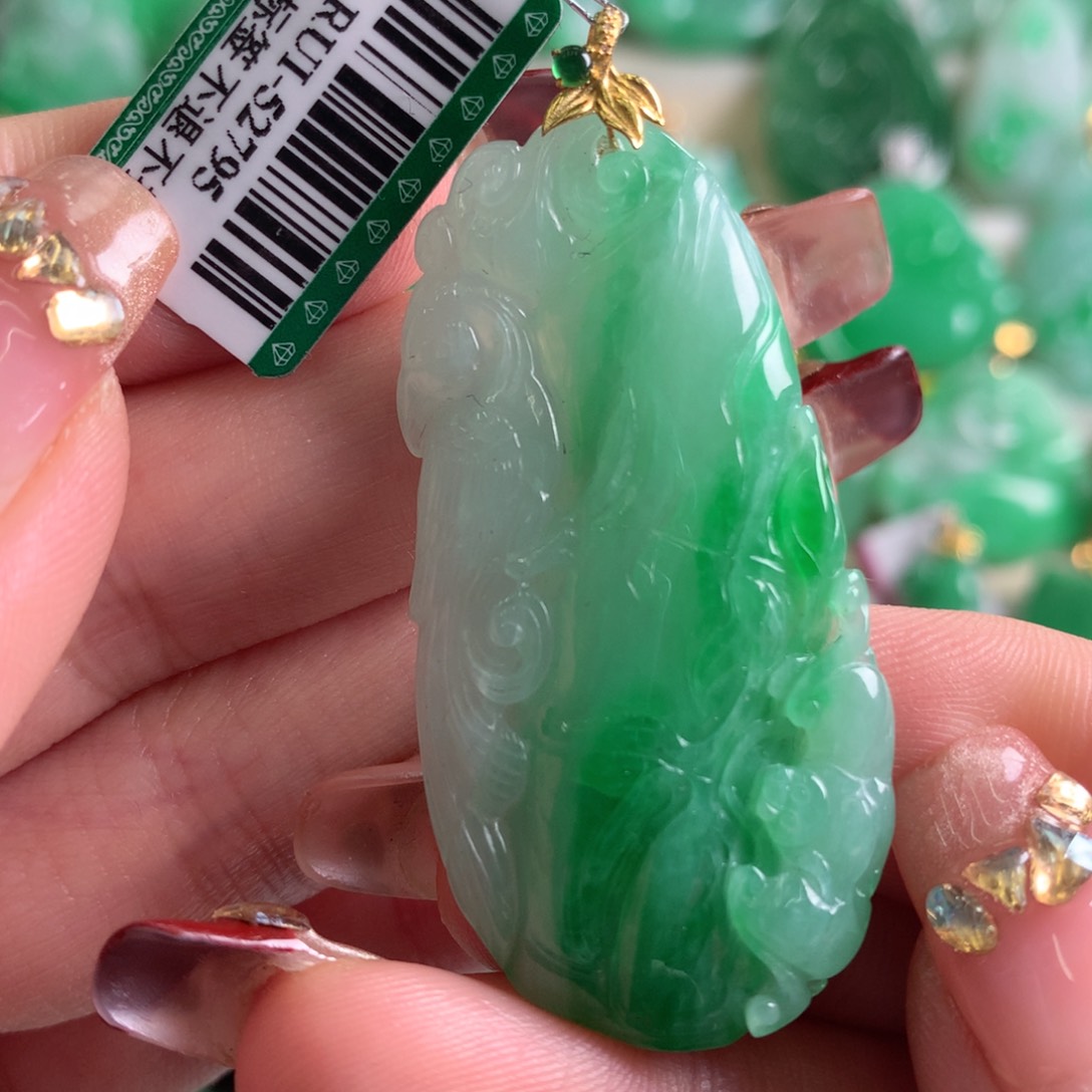 翡翠吊坠(不含链)18K金镶嵌