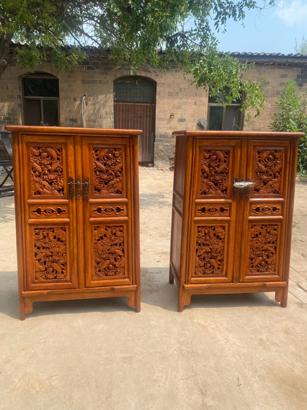 檀木卷书款太师椅