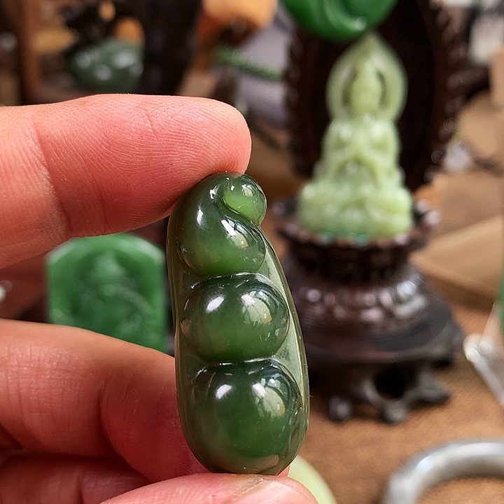 和田玉（碧玉）未镶嵌颈饰