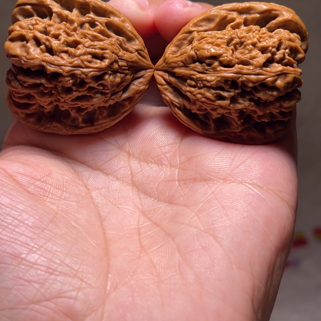 文玩核桃把件晴****生南疆