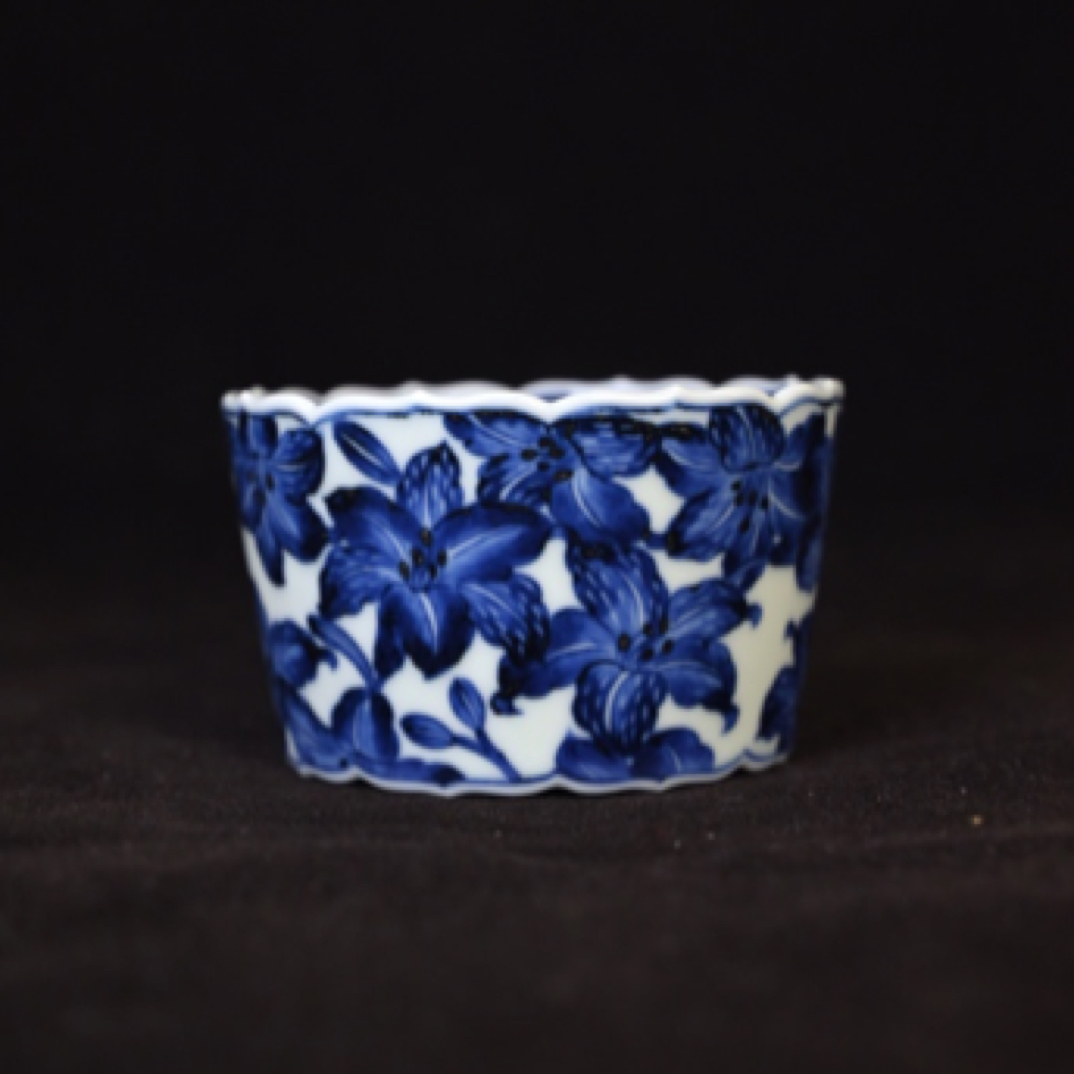 雯华堂 青花手绘满工折枝百合直口杯 花口杯 满容约120cc