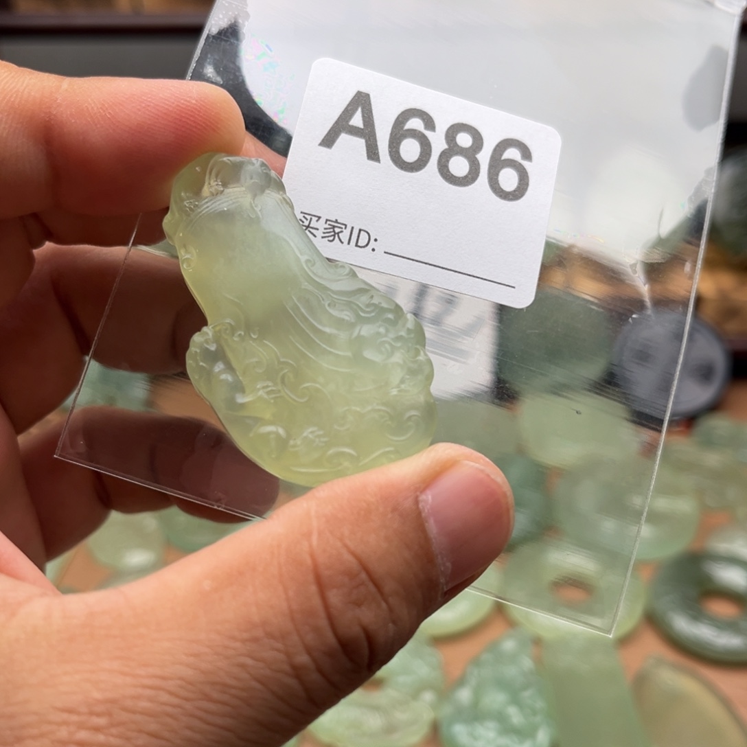 未镶嵌蛇纹石玉颈饰