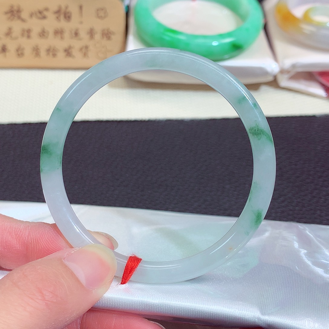 翡翠未镶嵌手镯1277