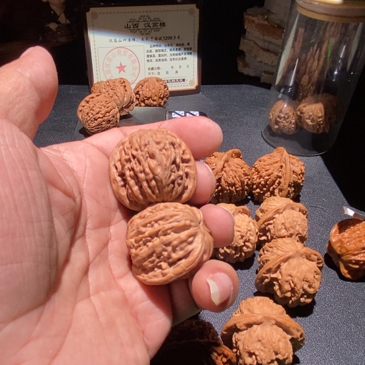 文玩核桃吊坠卷****卷四座楼