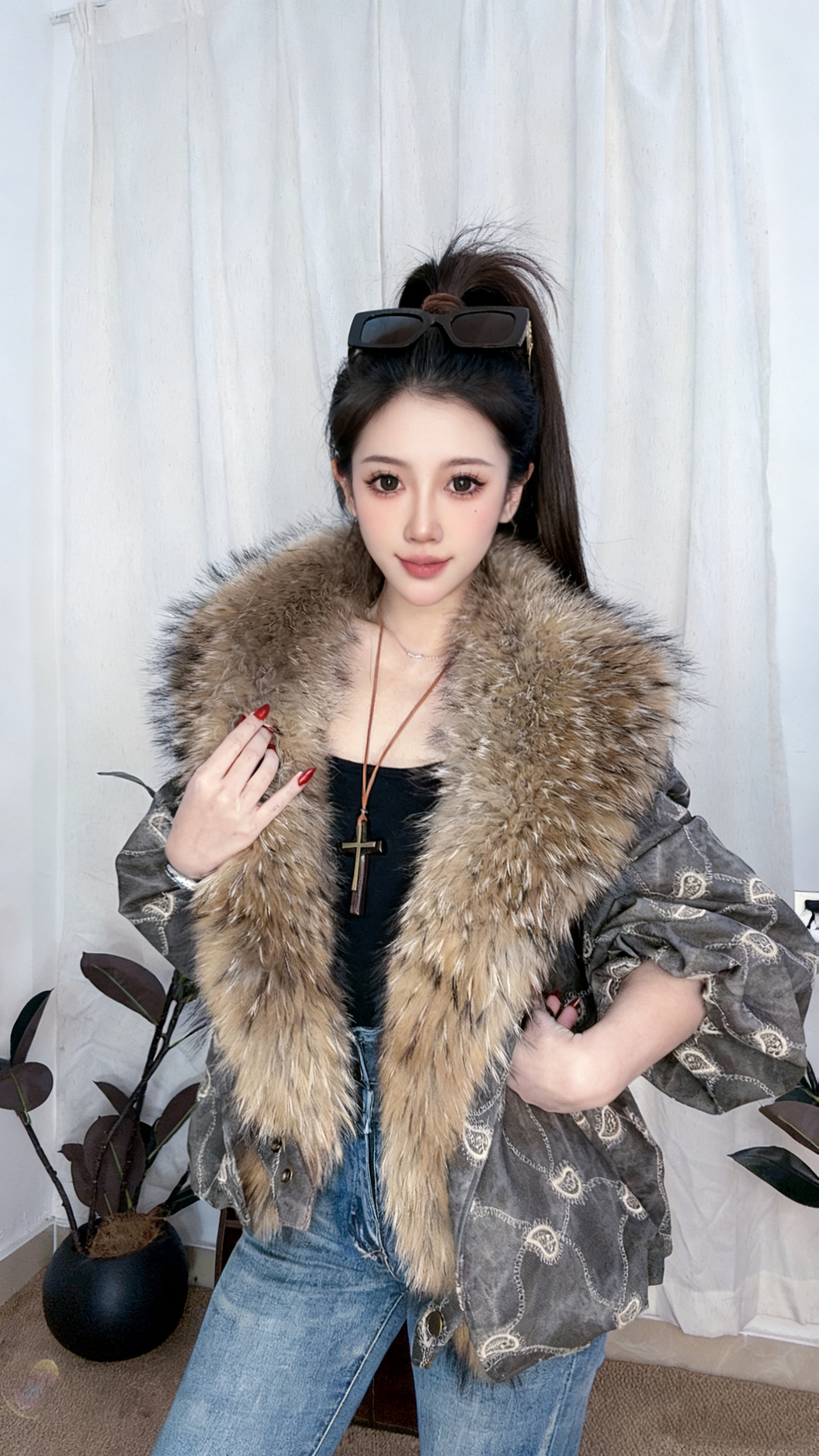 6069刺绣拼接厚款宽松型短外套拼接女士毛领可拆短款设计师