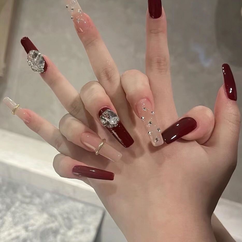 鸳鸯| 纯手工新年红色穿戴甲安哥拉红秋冬显白美甲 穿戴甲