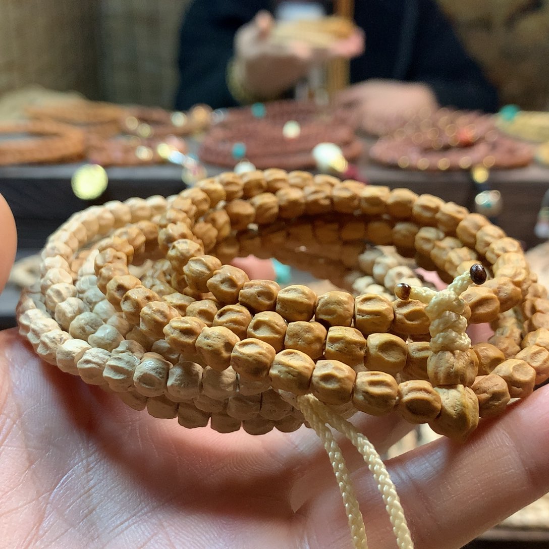 柏香籽/百香籽吊坠粉皮方块单眼双坑