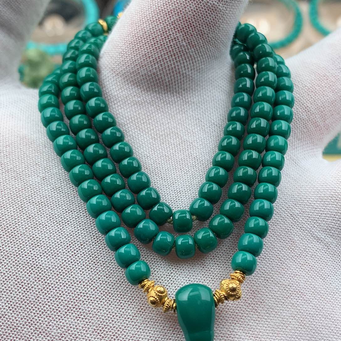 绿松石颈饰未镶嵌