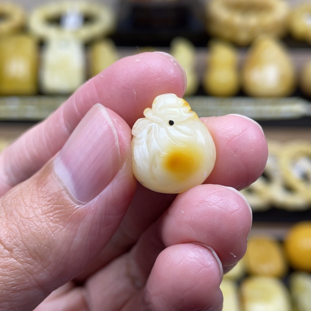 琥珀裸石未镶嵌琥珀蜜蜡