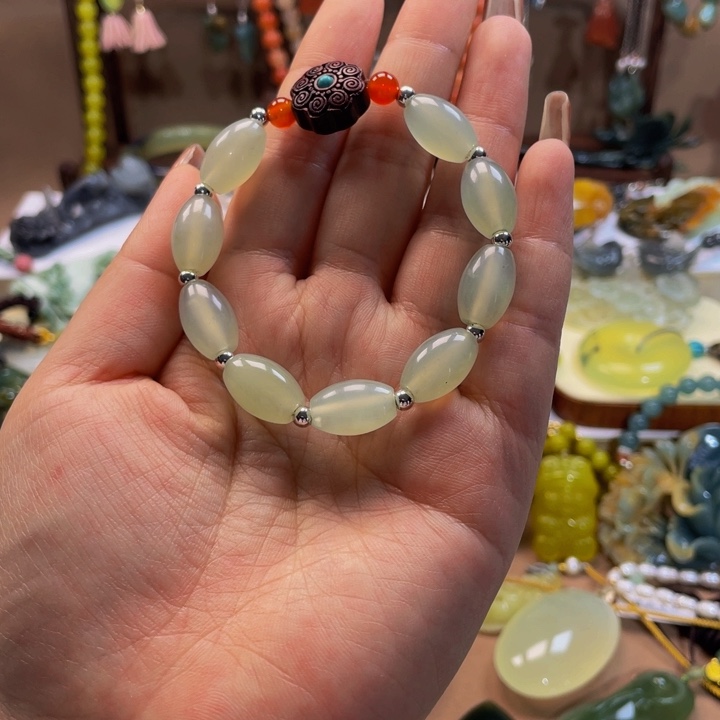 蛇纹石玉手链未镶嵌