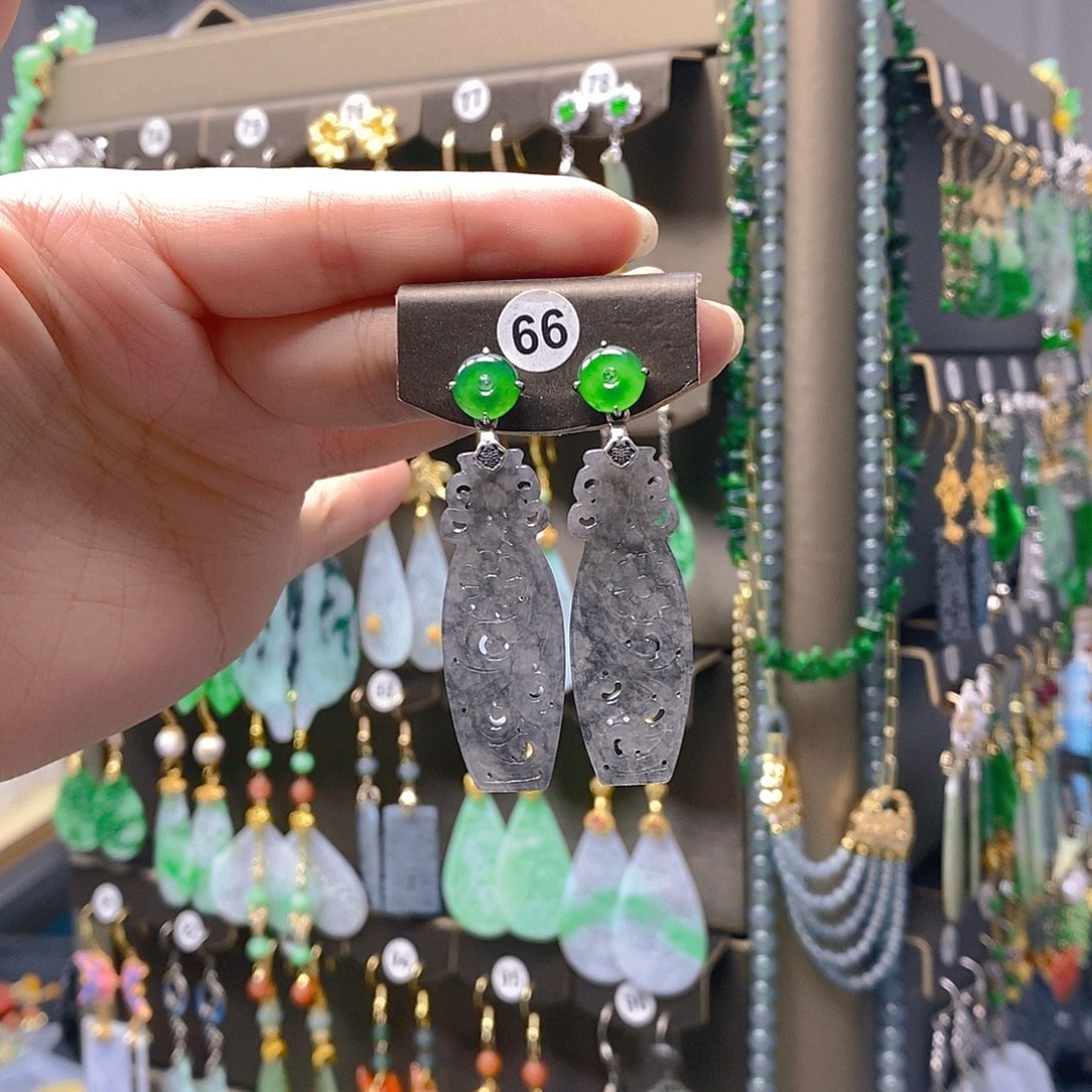 未镶嵌翡翠耳饰翡翠