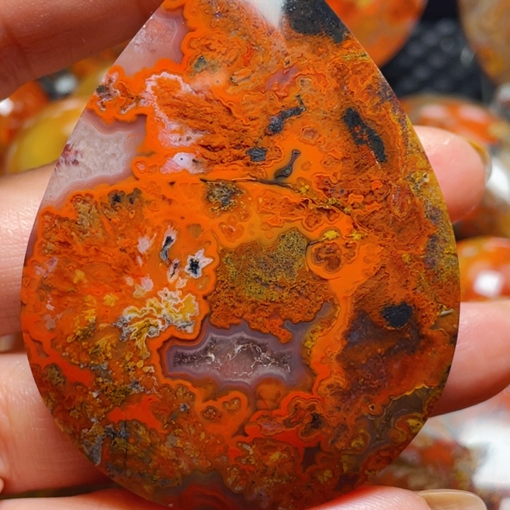 玛瑙/玉髓战国红玛瑙挂件未镶嵌