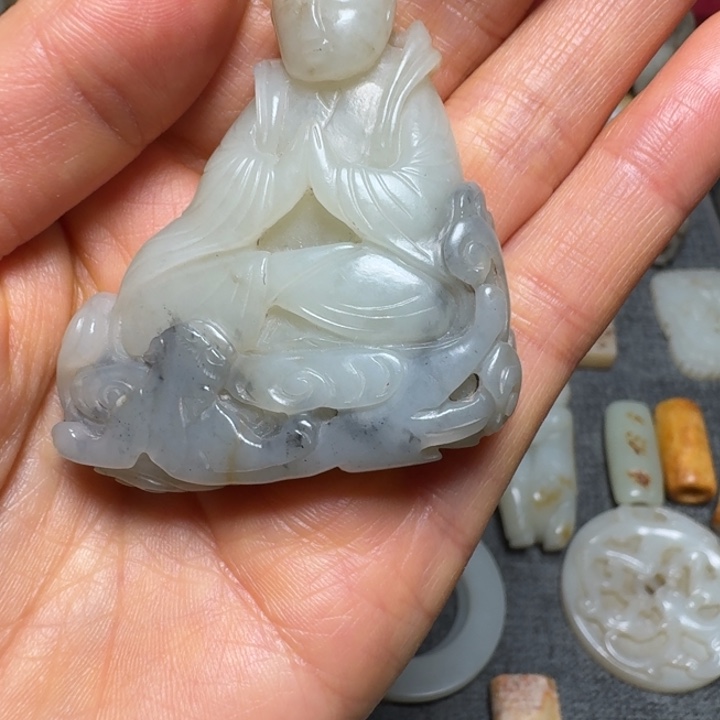 虢***和田玉（糖玉）未镶嵌把件