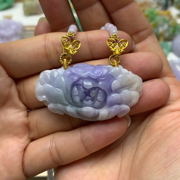 翡翠颈饰未镶嵌翡翠