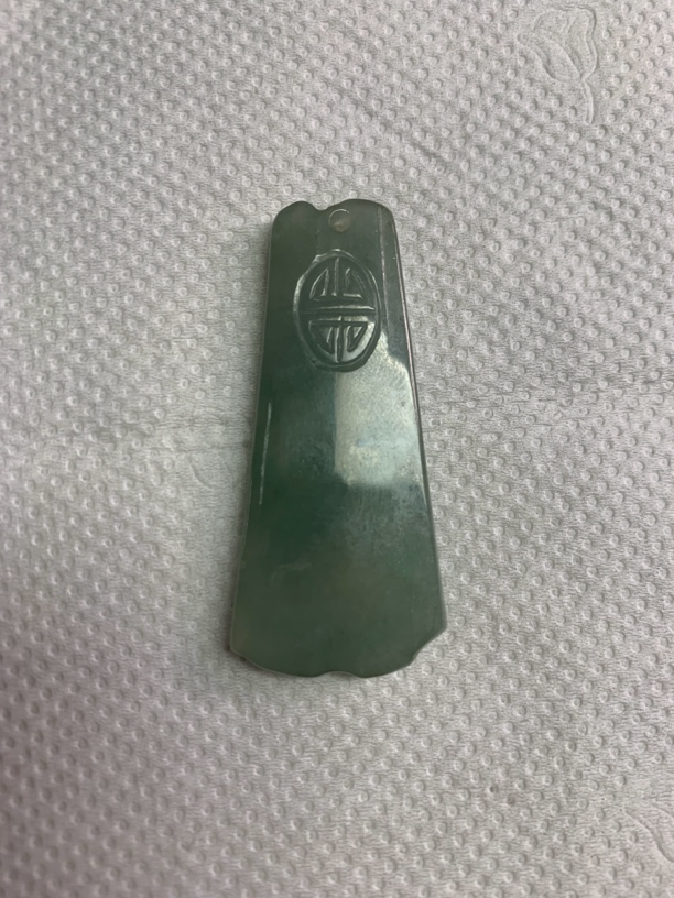 玉如军意翡翠珠宝