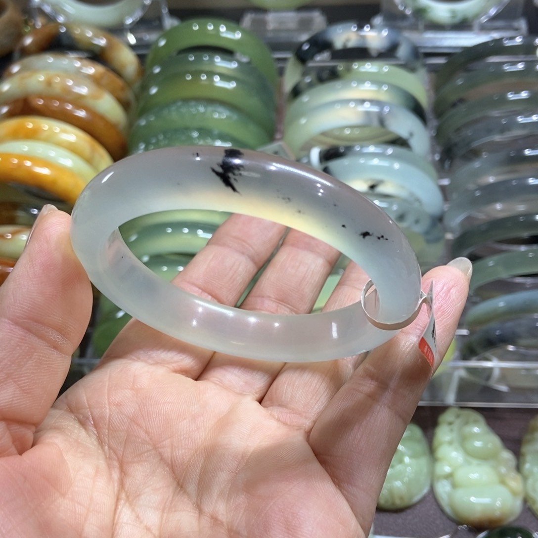 蛇纹石玉未镶嵌手镯57.5