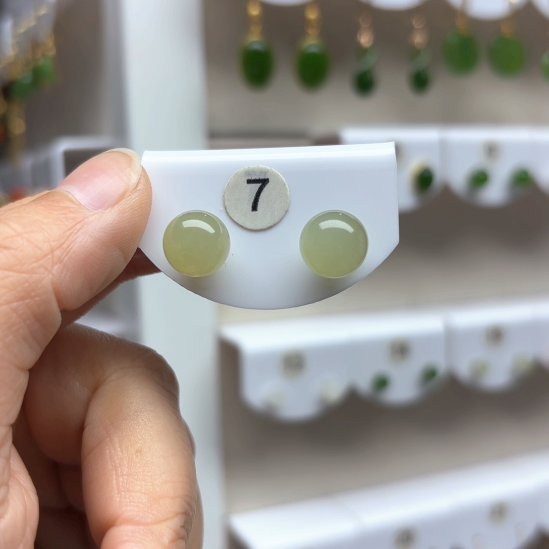 和田玉耳饰18K金镶嵌10mm