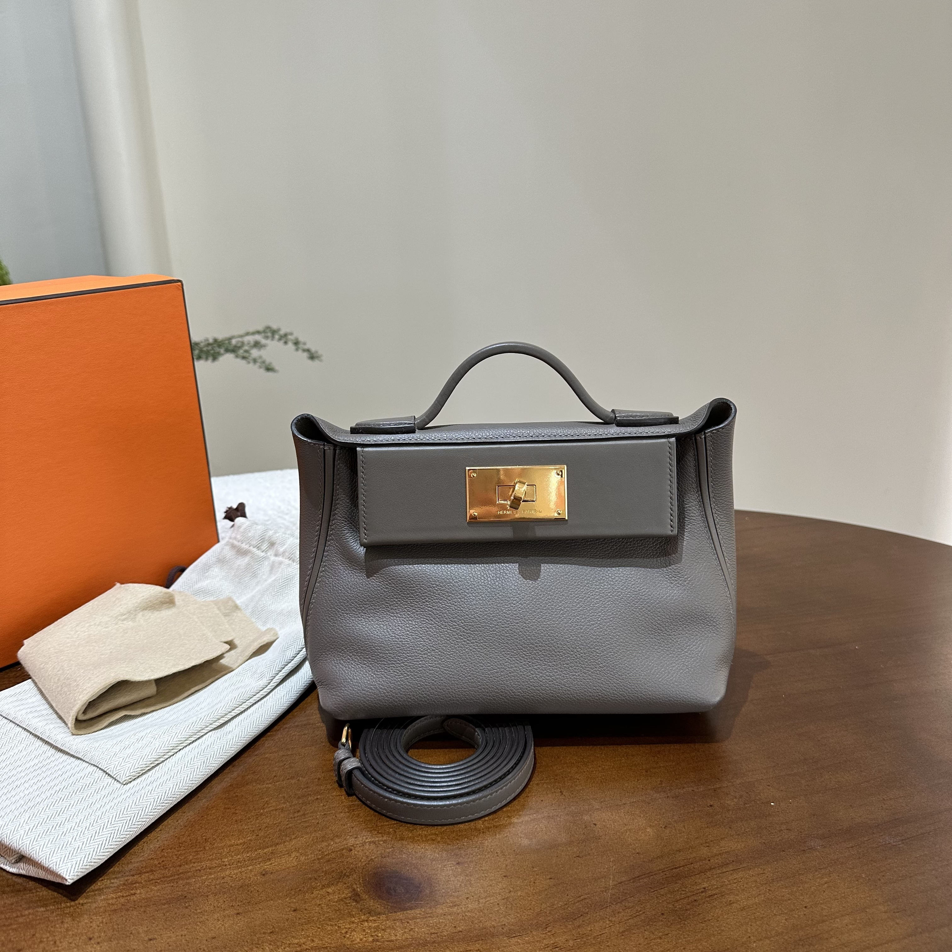 99新 Hermes/爱马仕 2424锡器灰Z刻 US562027