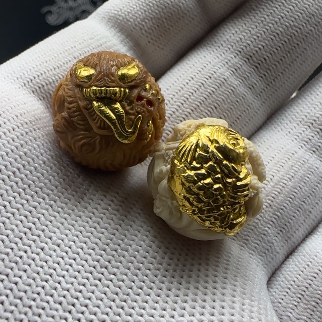 忧***片猴头核桃吊坠两颗镶嵌24k