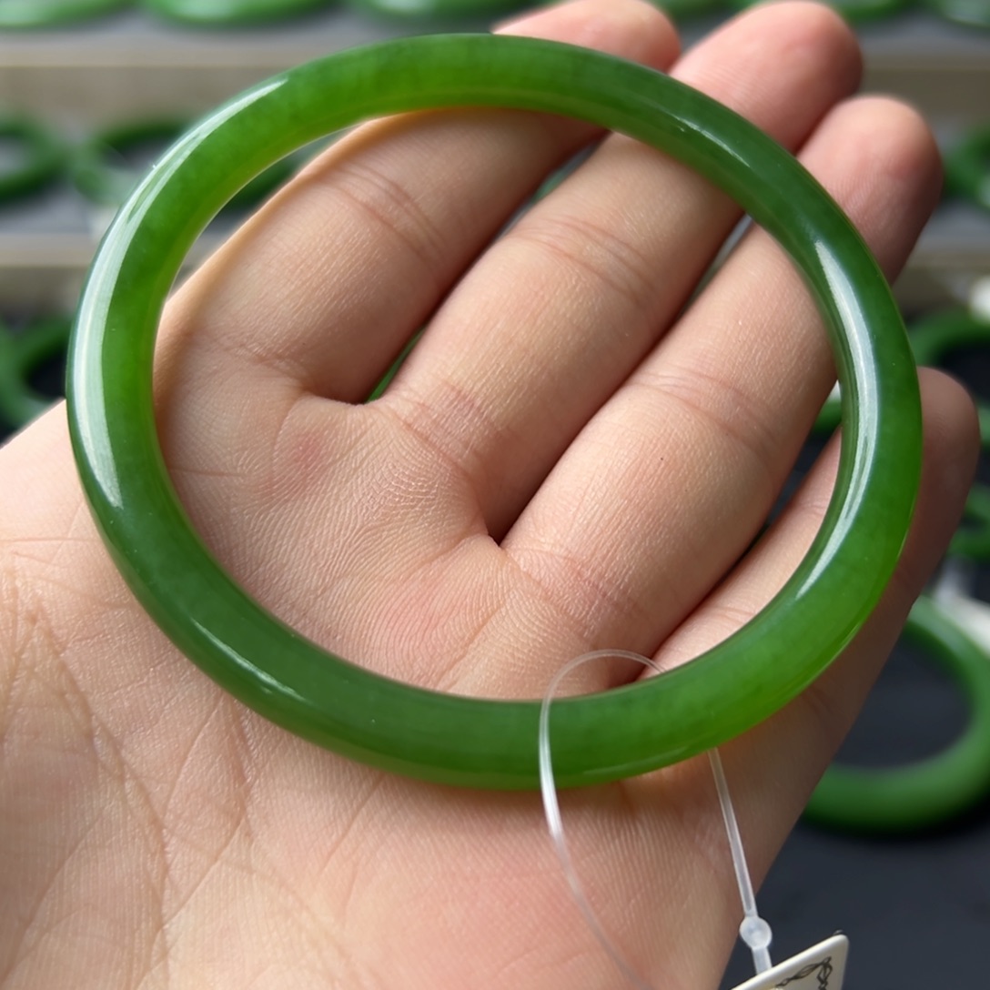 和田玉（碧玉）手镯未镶嵌