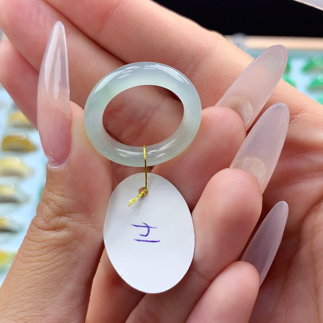 翡翠戒指未镶嵌14圈