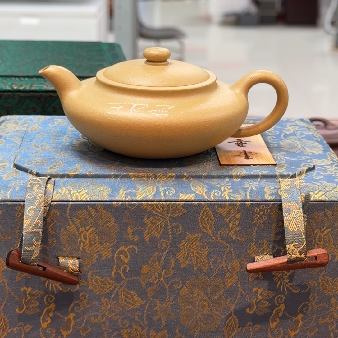 紫砂茶杯微瑕的壶