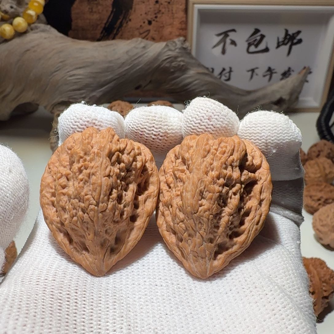 文玩核桃把件热****杨原树鸭嘴