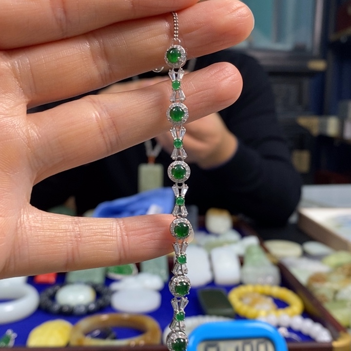 若***婆翡翠银S925镶嵌颈饰