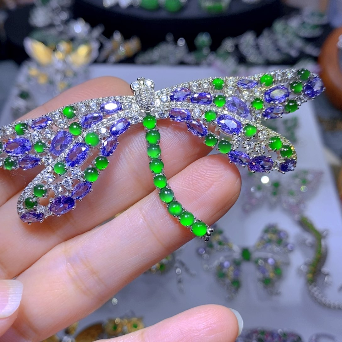 翡翠颈饰银S925镶嵌天然翡翠