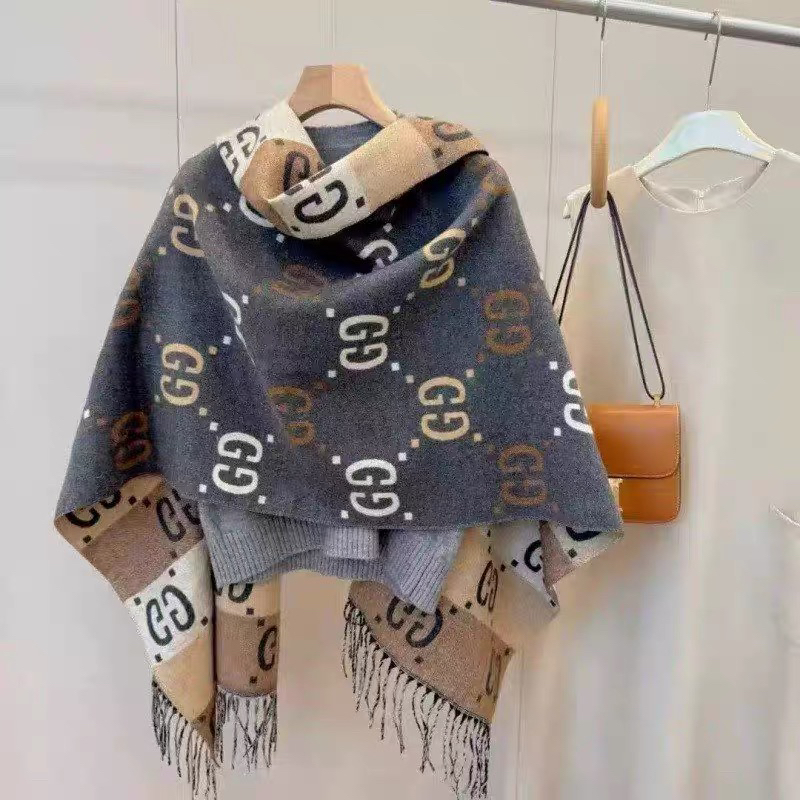 【甲木穿搭】新款字母LOG羊毛流苏围巾