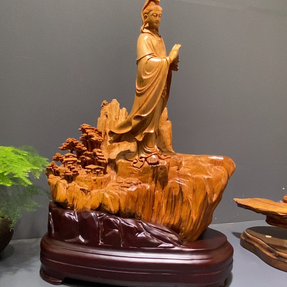 柏木观天下护众生