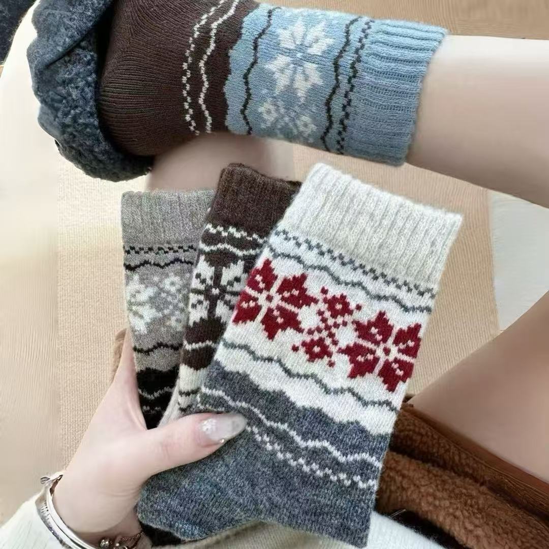 X-8新款秋冬复古北欧费尔岛袜子女款中筒保暖舒适氛围袜子