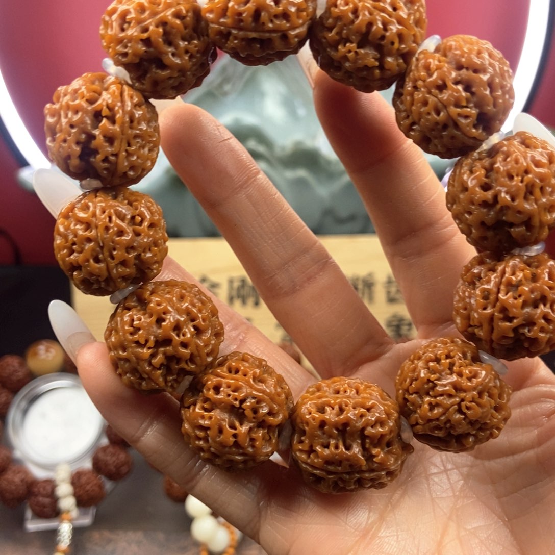 金刚菩提吊坠522 素。