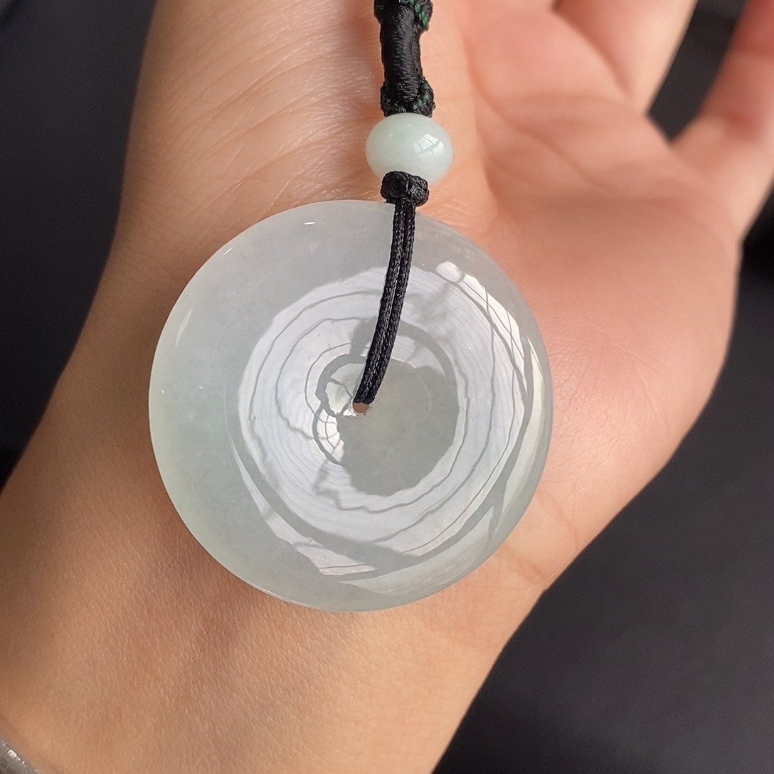 翡翠颈饰未镶嵌翡翠首饰