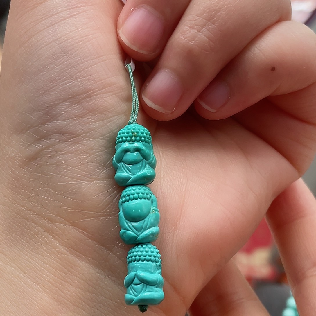 绿松石颈饰未镶嵌