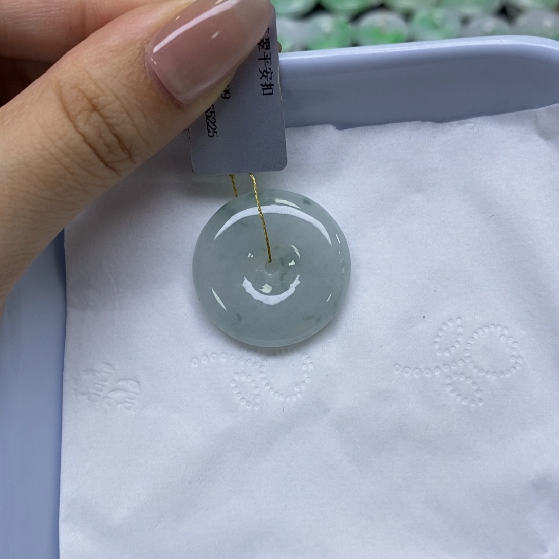 颈饰未镶嵌翡翠飘花平安扣