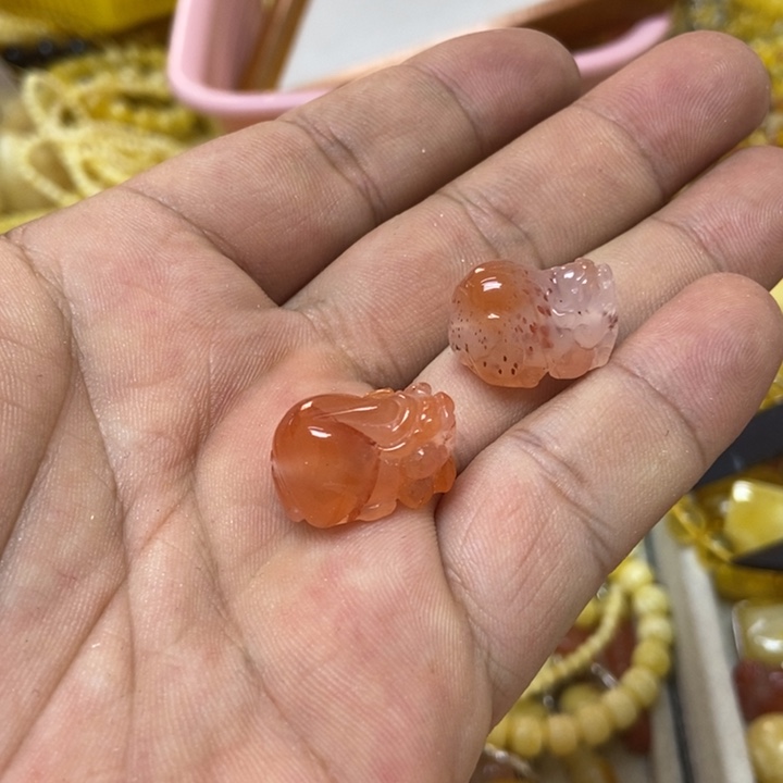 南红玛瑙未镶嵌吊坠多样性发货其一