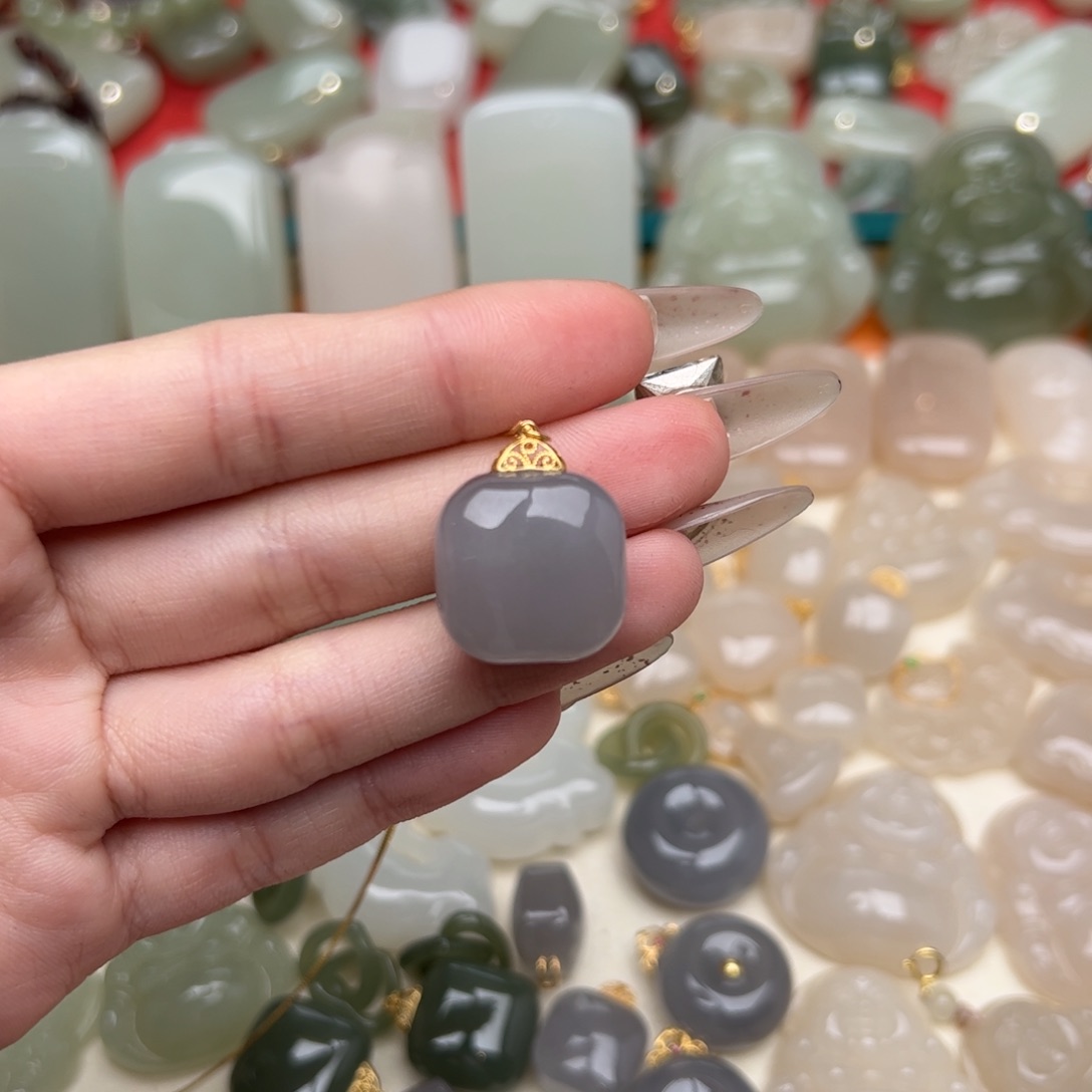 和田玉耳坠未镶嵌故*