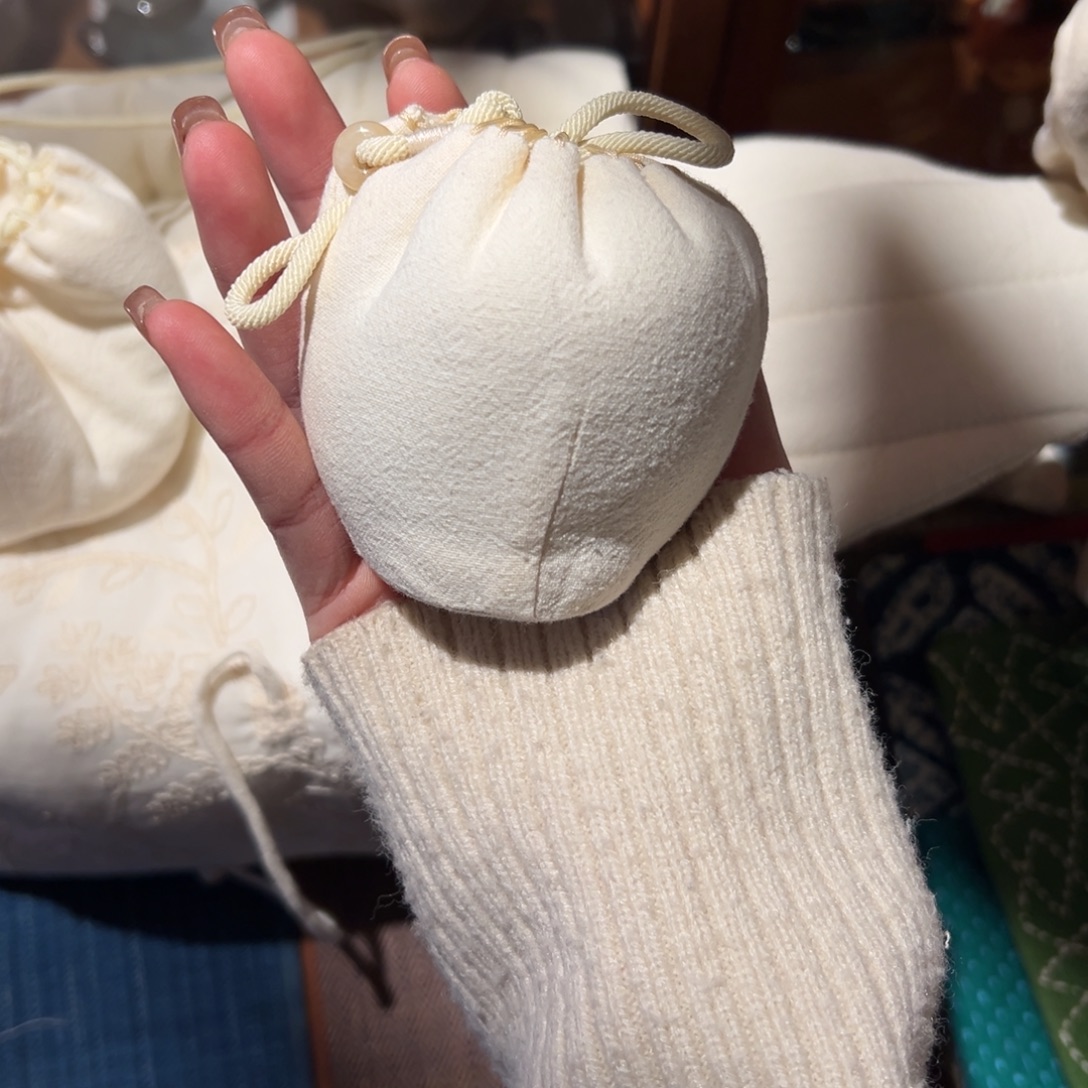 瓷片陶瓷。       陶瓷。     