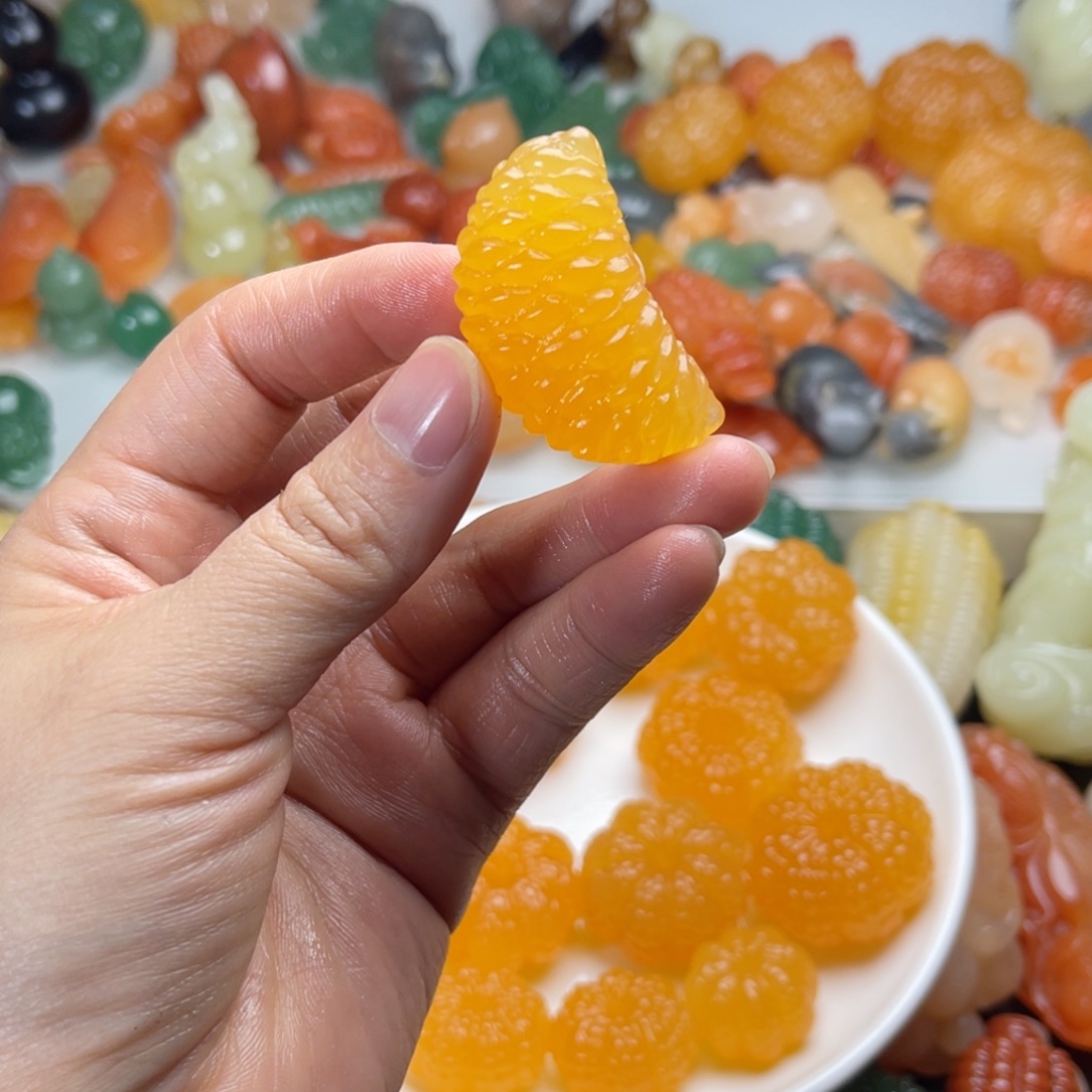 J***！石英质玉（金丝玉）未镶嵌颈饰