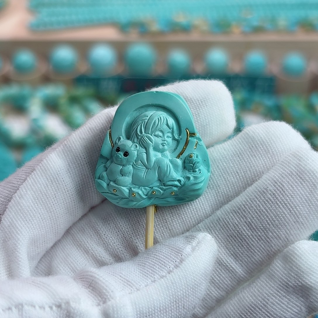 绿松石未镶嵌珠宝奇石