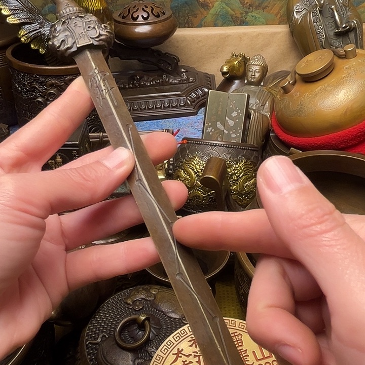 精美铜器批发档口