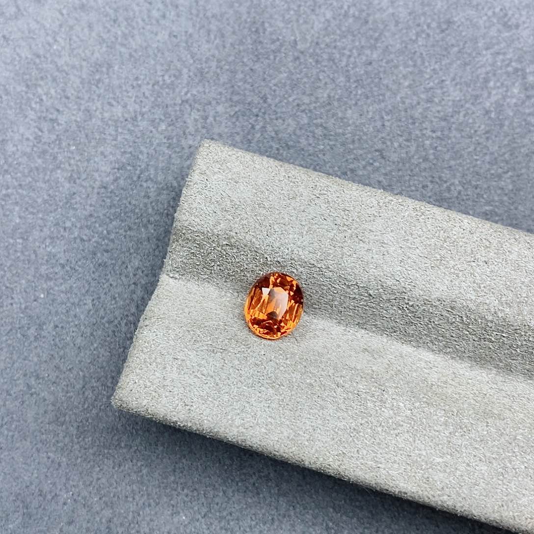 石榴石（芬达石）珠宝半成品未镶嵌1.75ct裸石