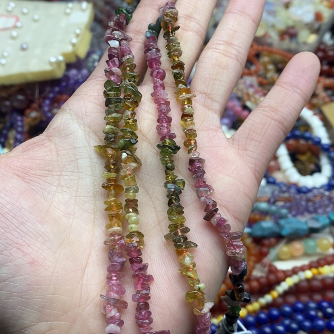 玛瑙/玉髓未镶嵌珠宝半成品一条天然精品碧玺渐变碎石